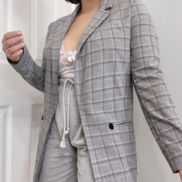 Dynamite Jackets & Blazers - Oversized Plaid Blazer 🥰